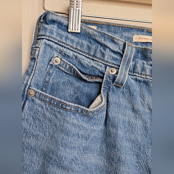 Levi's 70's High Waist Slim Straight Light Washed size 25 blank red label - Picture 6 of 16